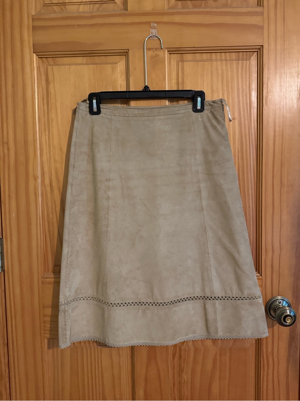 Leather Suede Tan Midi skirt size 4 Ann Taylor LOFT - lined w/ zipper